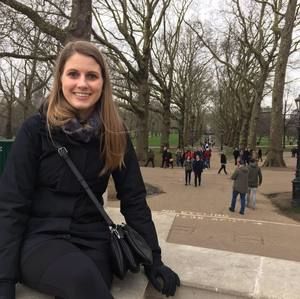 Meet your Posher, Laura